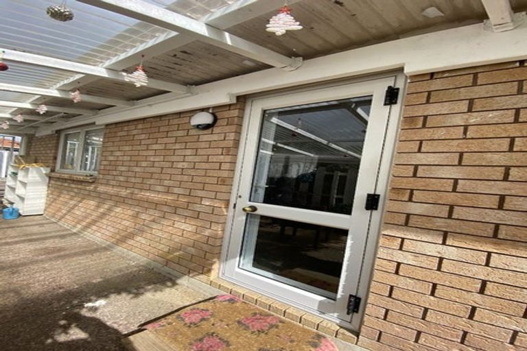 Photo of property in 24a Martin Jugum Lane, Ranui, Auckland, 0612