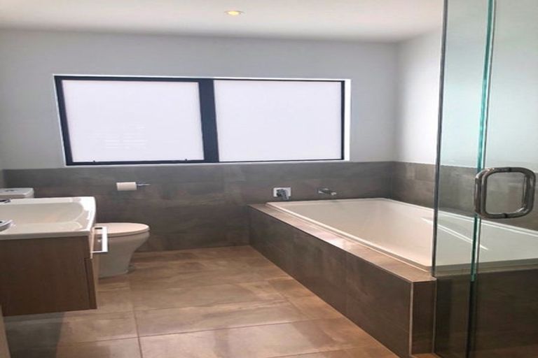 Photo of property in 65 Ninth View Avenue, Beachlands, Auckland, 2018