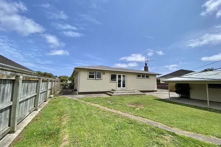 Photo of property in 18 Gardener Street, Levin, 5510