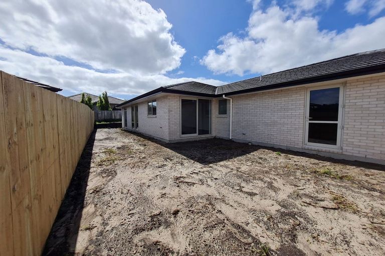Photo of property in 15 Ocean View Rise, Ruakaka, 0116