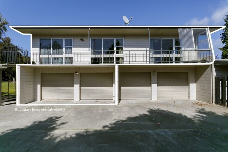 Photo of property in 2/4 Kereru Street, Two Mile Bay, Taupo, 3330