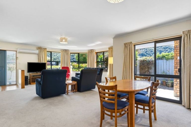 Photo of property in 19 Captains Close, Waikawa, Picton, 7220