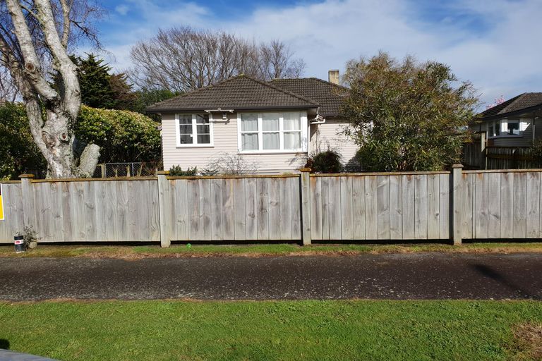 Photo of property in 26 Manchester Street, Takaro, Palmerston North, 4412