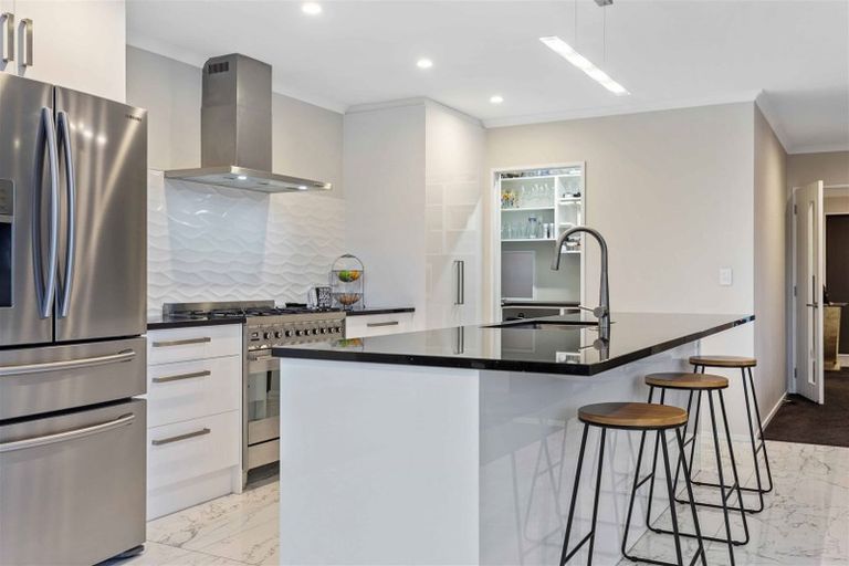 Photo of property in 6 Benjes Place, Woodend, 7610