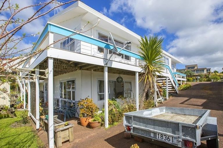 Photo of property in 16 Arohia Place, Snells Beach, 0920