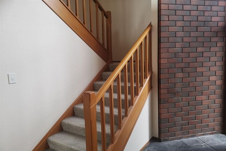 Photo of property in 29 Athol Terrace, Upper Riccarton, Christchurch, 8041