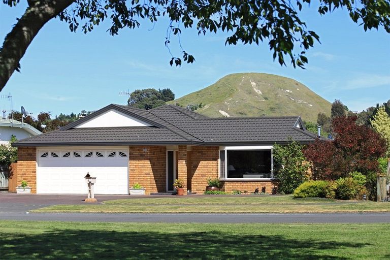 Photo of property in 6 Brompton Drive, Taradale, Napier, 4112