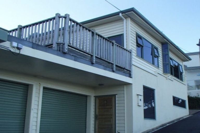 Photo of property in 52 Mitchell Street, Brooklyn, Wellington, 6021