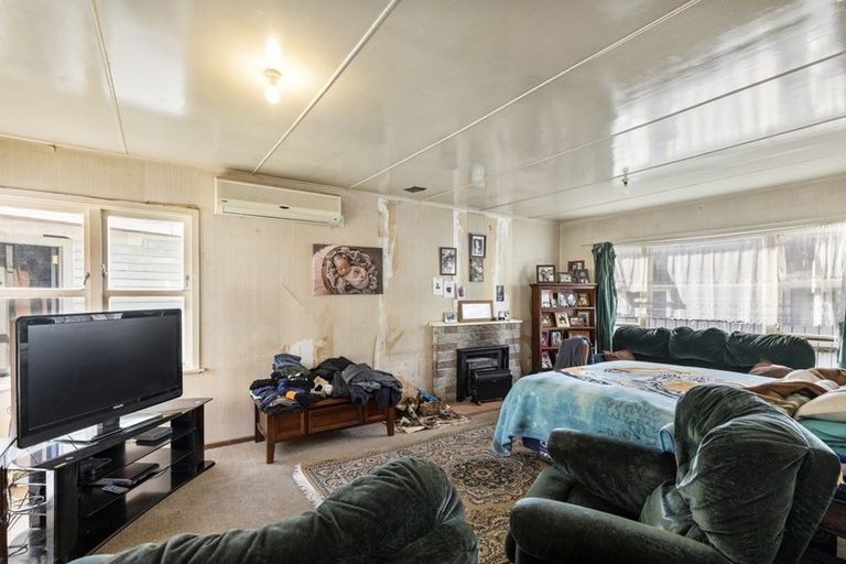 Photo of property in 56 Sunny Grove, Wainuiomata, Lower Hutt, 5014