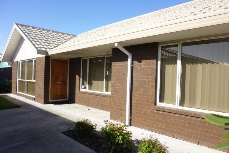 Photo of property in 60a Daniels Road, Redwood, Christchurch, 8051