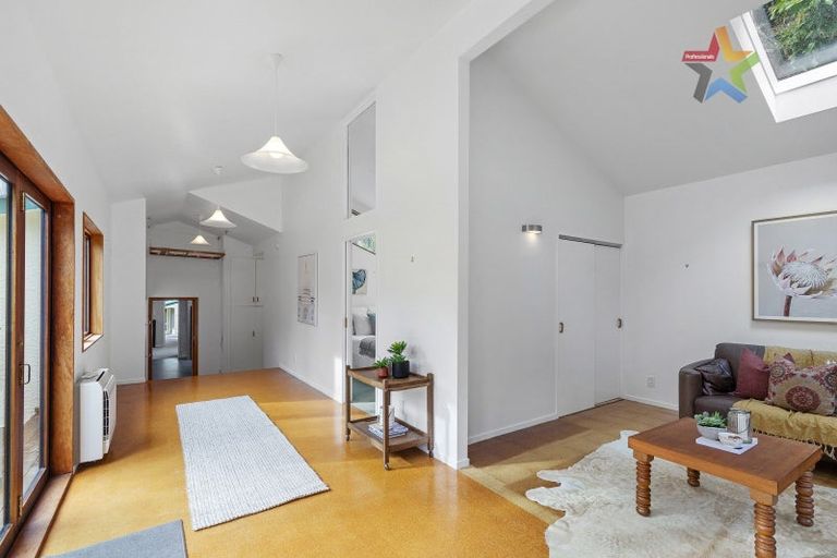 Photo of property in 34 Jocelyn Crescent, Pinehaven, Upper Hutt, 5019