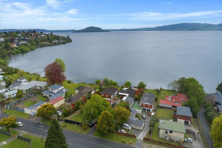 Photo of property in 105 Koutu Road, Kawaha Point, Rotorua, 3010