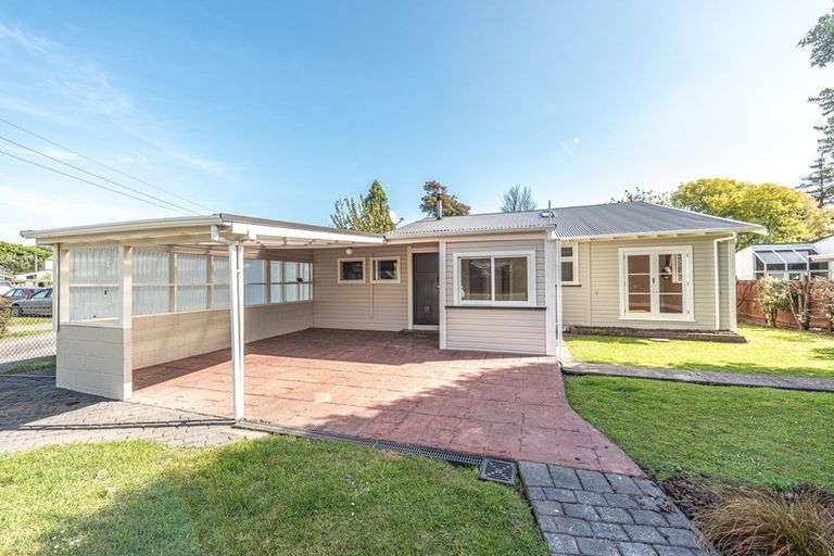 Photo of property in 12 Tregarth Street, Saint Johns Hill, Whanganui, 4501