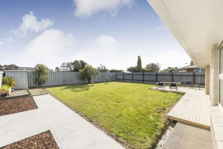 Photo of property in 80 John F Kennedy Drive, Milson, Palmerston North, 4414
