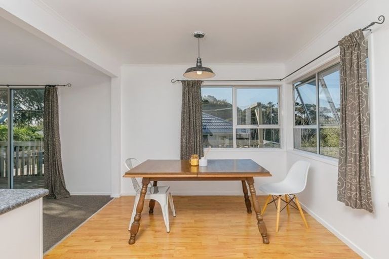 Photo of property in 9 Blacks Road, Greenhithe, Auckland, 0632