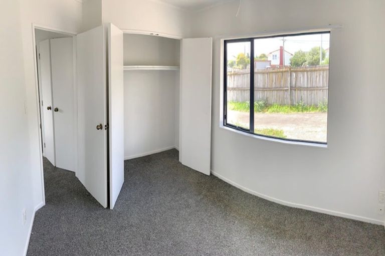 Photo of property in 9 Valdale Road, Henderson, Auckland, 0610