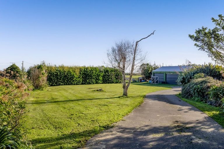 Photo of property in 8 Muggeridge Road, Manutahi, Patea, 4598