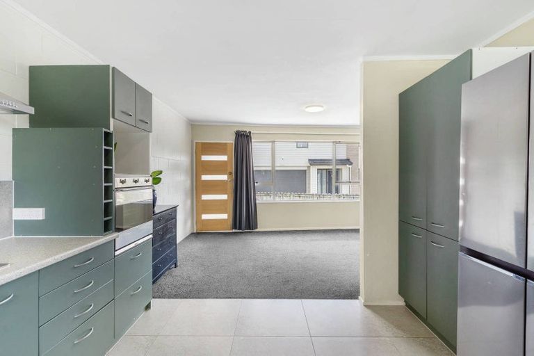 Photo of property in 3/112 Gossamer Drive, Pakuranga Heights, Auckland, 2010