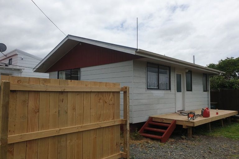 Photo of property in 94 Clevedon Road, Papakura, 2110