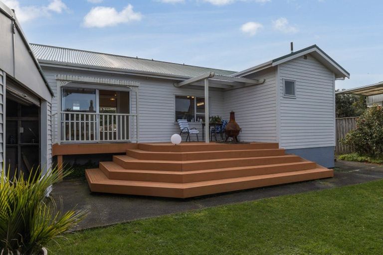 Photo of property in 2 John Street, Titahi Bay, Porirua, 5022