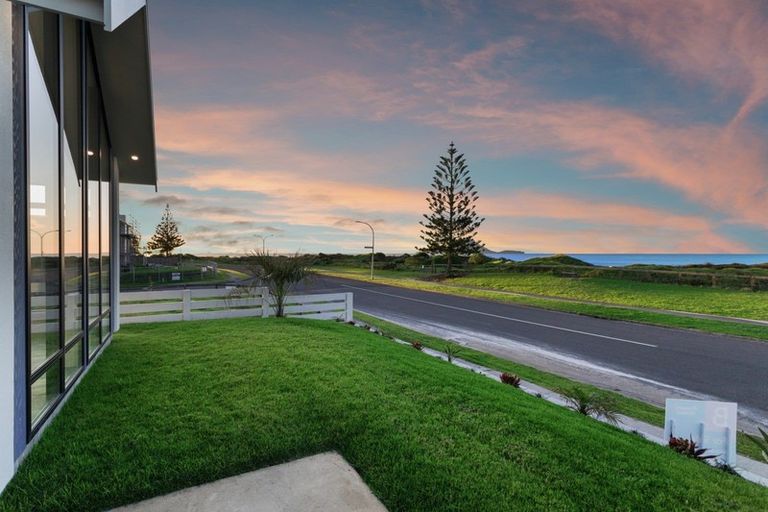 Photo of property in 16 Pacific Parade, Coastlands, Whakatane, 3120