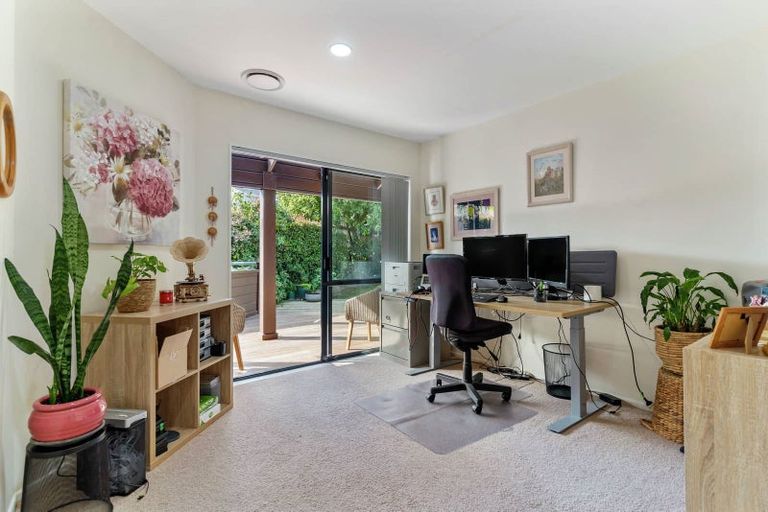 Photo of property in 20a Evelyn Road, Cockle Bay, Auckland, 2014