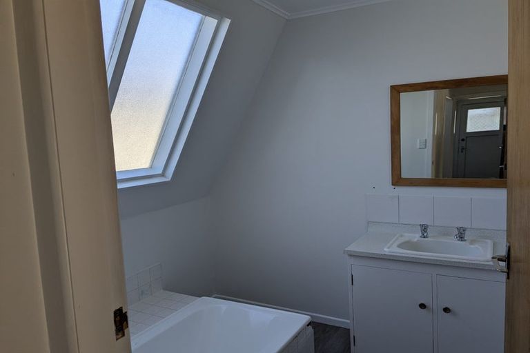 Photo of property in 21 Tarawera Road, Johnsonville, Wellington, 6037