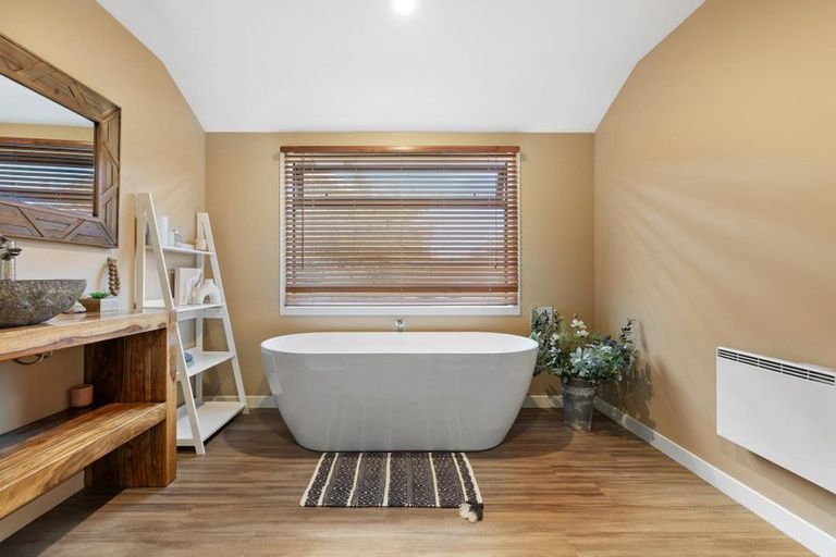 Photo of property in 8 Dingle Street, Lake Hawea, Wanaka, 9382