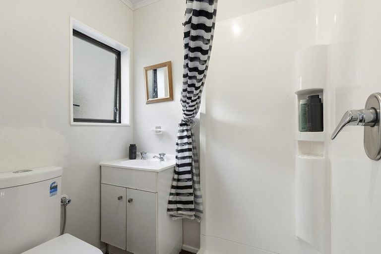 Photo of property in 493 Karaka Bay Road, Karaka Bays, Wellington, 6022