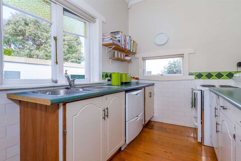 Photo of property in 10 Arawa Street, New Lynn, Auckland, 0600