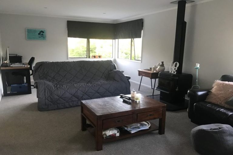 Photo of property in 18 Church Street, Swanson, Auckland, 0612