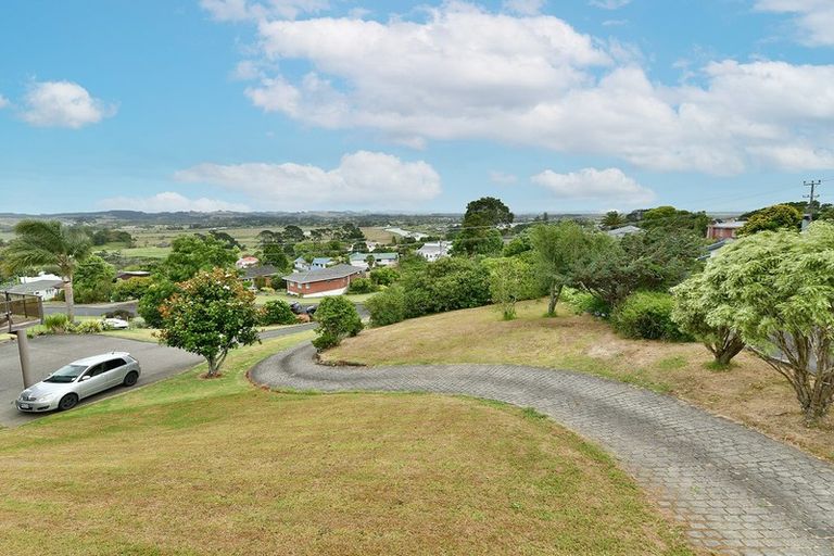 Photo of property in 30 Hand Road, Helensville, 0800