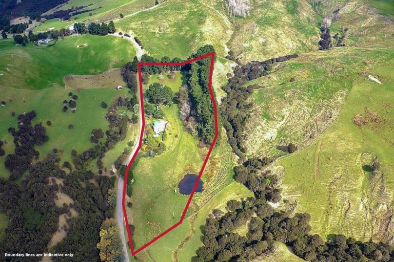 Photo of property in 688 Rotohiwi Road, Flemington, Waipukurau, 4282