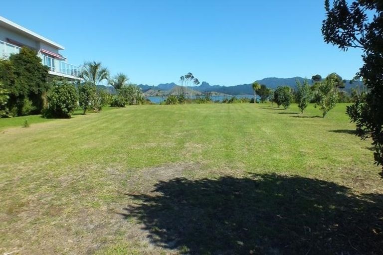 Photo of property in 114 Ti Kouka Crescent, Matarangi, Whitianga, 3592