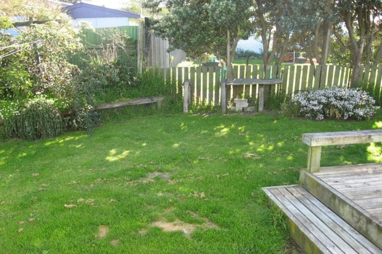Photo of property in 10 Colenso Place, Otaki Beach, Otaki, 5512