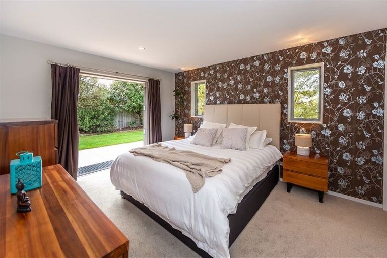 Photo of property in 6 James Drive, Woodend, 7610