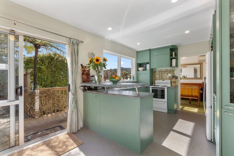 Photo of property in 8 Katarina Grove, Tawa, Wellington, 5028