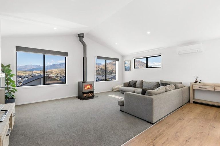 Photo of property in 31 Muster Road, Jacks Point, 9371