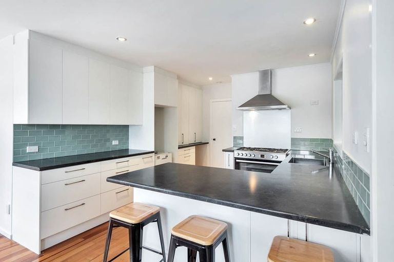 Photo of property in 9c Edwards Avenue, Henderson, Auckland, 0610