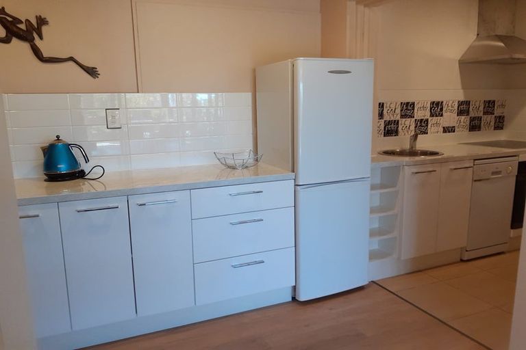 Photo of property in 76 Glenstrae Road, Redcliffs, Christchurch, 8081