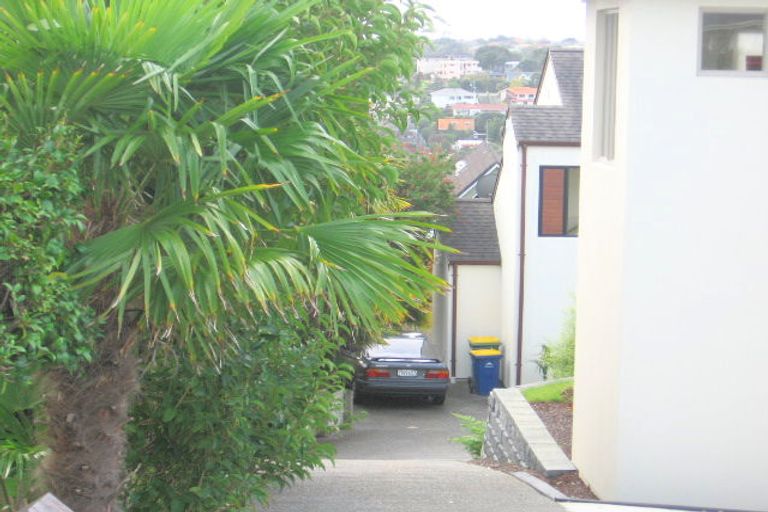 Photo of property in 2/11 Kowhai Road, Mairangi Bay, Auckland, 0630