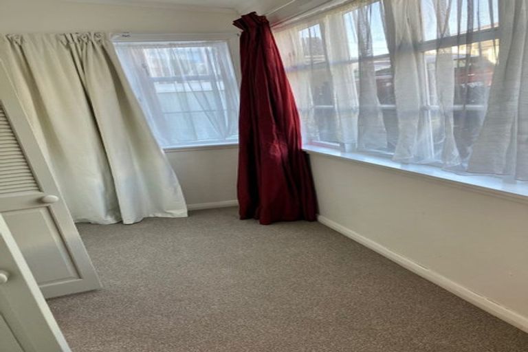 Photo of property in 7 Herald Terrace, Berhampore, Wellington, 6023