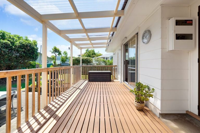 Photo of property in 9 Tyndrum Place, Highland Park, Auckland, 2010