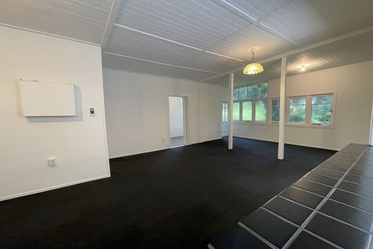 Photo of property in 57 Tanekaha Road, Titirangi, Auckland, 0604