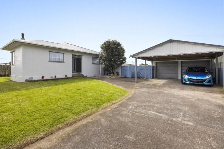 Photo of property in 15 Tasman Street, Opunake, 4616