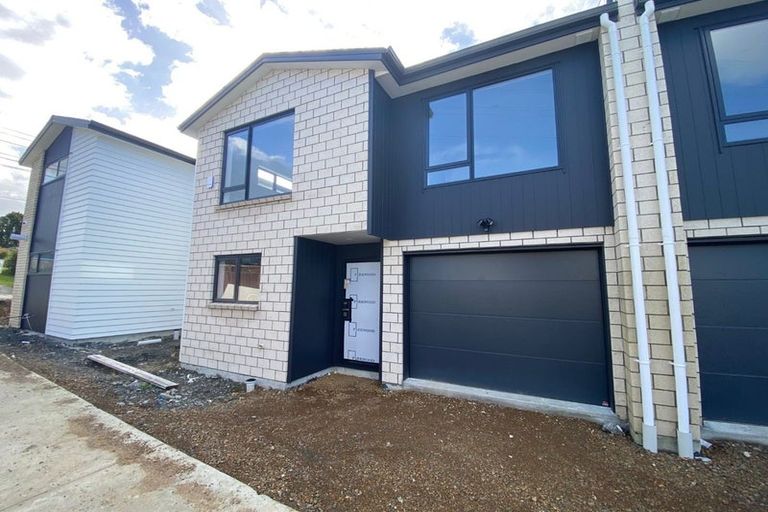 Photo of property in 65a Tiroroa Avenue, Te Atatu South, Auckland, 0610