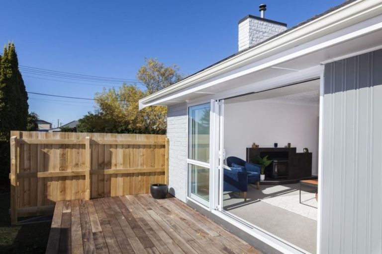 Photo of property in 45 Emlyn Place, Avondale, Christchurch, 8061