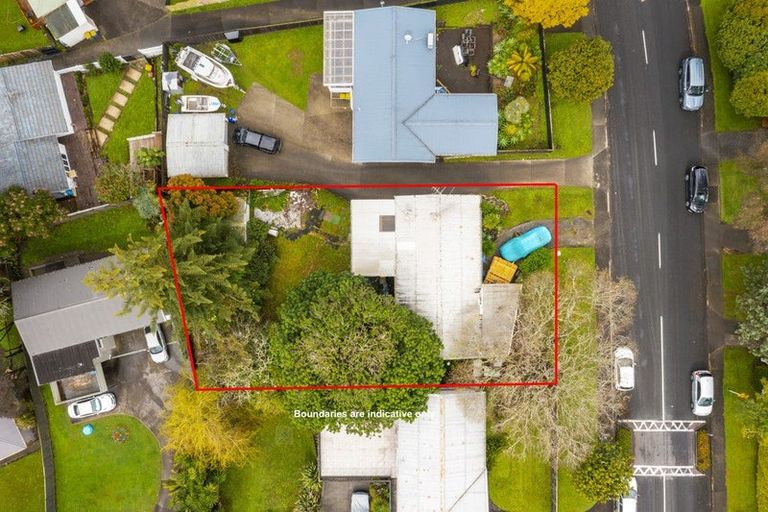 Photo of property in 71 Lauderdale Road, Birkdale, Auckland, 0626