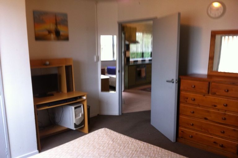 Photo of property in 44 Margate Road, Blockhouse Bay, Auckland, 0600