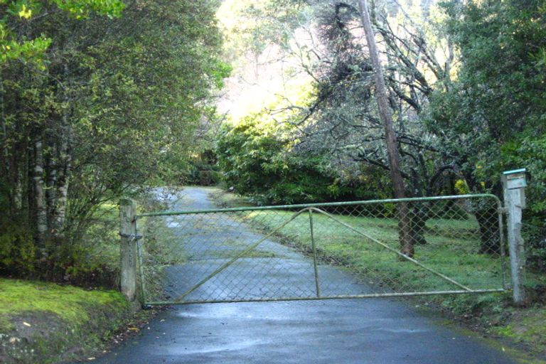 Photo of property in 220 Doctors Point Road, Waitati, 9085